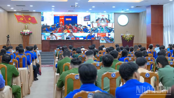 Quang cảnh hội nghị đối thoại. (Ảnh: HỮU TÙNG)