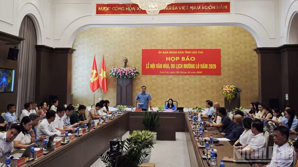 Buổi họp báo chiều ngày 6/10 công bố Lễ hội Văn hóa, Du lịch Mường Lò năm 2026.