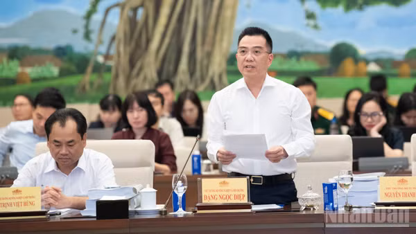 Khơi thông nguồn lực đất đai phục vụ mục tiêu tăng trưởng "hai con số"