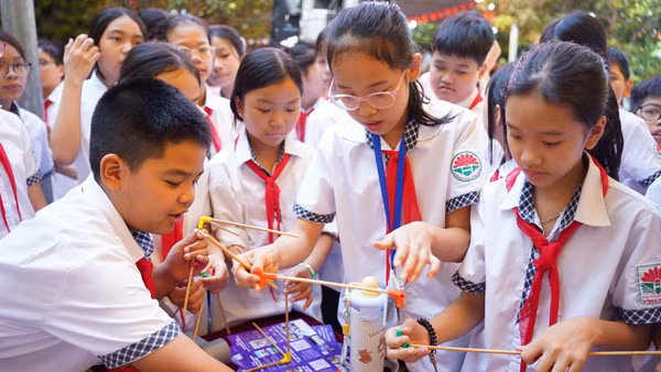 Thúc đẩy ứng dụng khoa học, công nghệ và AI trong trường học