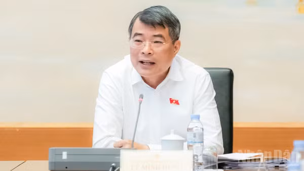 Thủ tướng: Nhà nước phải quản lý, điều tiết được giá đất và thị trường bất động sản
