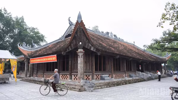 Đình làng Đồng Kỵ nằm trong cụm đình, đền, chùa gắn với lễ hội và làng nghề tạo nên một chỉnh thể văn hóa có giá trị. ( Ảnh: A.T)