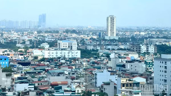Mạng lưới hạ tầng mở rộng, tác động tích cực tới thị trường bất động sản. (Ảnh: HNV)