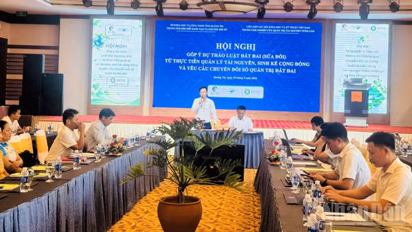 Hội nghị thu hút đông đảo đại biểu tham dự. (Ảnh: HNV)