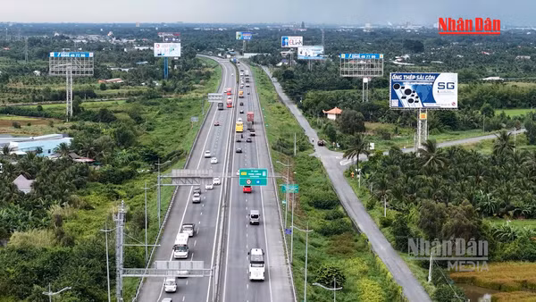 [Video] Ngành xây dựng dẫn đầu tăng trưởng, song nhiều dự án vẫn chậm tiến độ