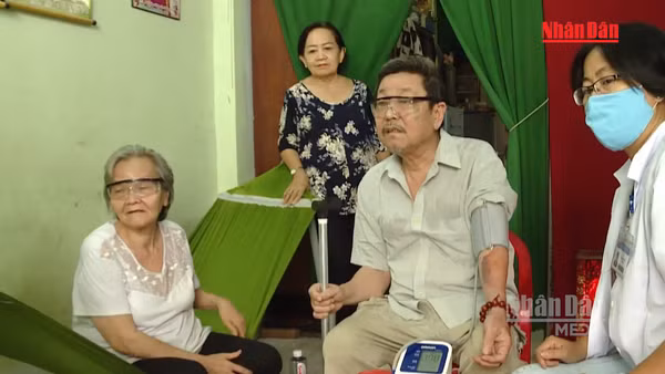 [Video] Thí điểm hướng dẫn khám chữa bệnh từ xa tại 11 địa phương và 5 bệnh viện