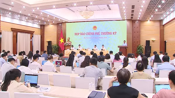 [Video] Bộ Y tế sẽ mua sắm tập trung thuốc cấp quốc gia nhằm kiểm soát chi phí