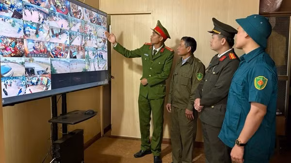 Trung tâm giám sát, điều hành bảo đảm an ninh trật tự khu vực Đền Nưa-Am Tiên.