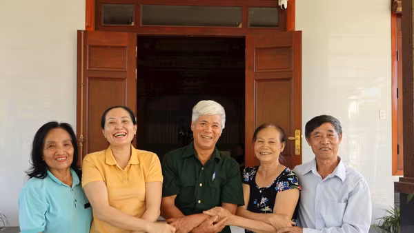 Việc trọng dụng đúng cách, đúng tầm những trí thức sau tuổi nghỉ hưu hành chính là một đòn bẩy kép. 