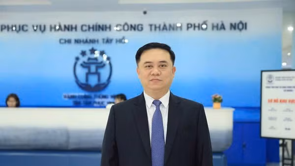 Ông Bùi Dương, Giám đốc Chi nhánh Trung tâm Phục vụ hành chính công số 1 Thành phố Hà Nội.