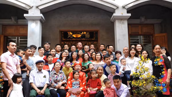 Những gia đình bốn thế hệ ngày càng nhiều trong xã hội. Ảnh: HẢI NAM