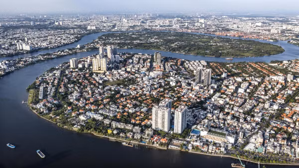 Toàn cảnh các khu đô thị mới của thành phố Hồ Chí Minh, nơi thị trường bất động sản luôn nhộn nhịp, ưu đãi đất đai phải tạo ra tăng trưởng thực. Ảnh: MINH ANH