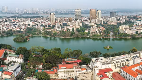 Hồ Gươm nhìn từ trên cao. Ảnh: Thành Đạt