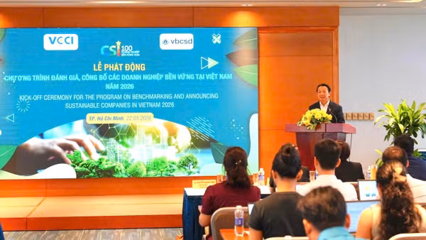 Ông Nguyễn Quang Vinh, Phó Chủ tịch VCCI, Chủ tịch VBCSD, Phó Trưởng ban chỉ đạo Chương trình CSI 2026 phát biểu tại Lễ phát động.