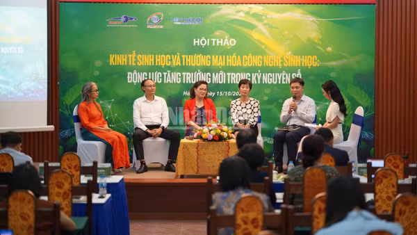 Hội thảo do Hội Thông tin khoa học và công nghệ Việt Nam (VASTI) phối hợp cùng Cục Thông tin và Thống kê (NATIS) tổ chức. (Ảnh: HÀ TUẤN)