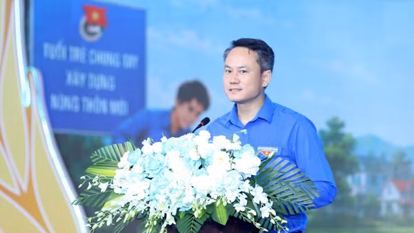 Anh Nguyễn Kim Quy, Bí thư Trung ương Đoàn, Chủ tịch Trung ương Hội Liên hiệp Thanh niên Việt Nam phát biểu tại chương trình. (Ảnh: CTV)