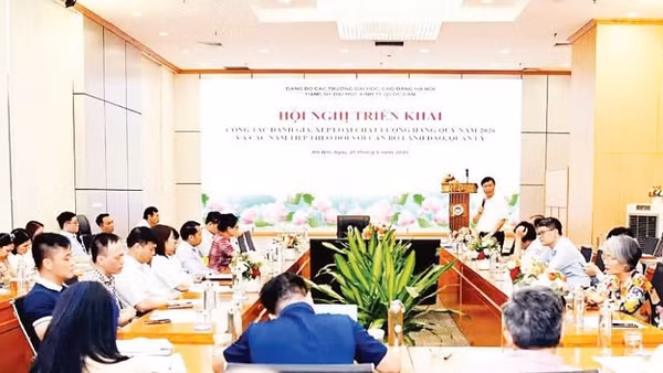 Đảng ủy Đại học Kinh tế quốc dân tổ chức hội nghị triển khai công tác đánh giá, xếp loại chất lượng hằng quý năm 2026 và các năm tiếp theo đối với cán bộ lãnh đạo, quản lý (Ảnh: BAN TỔ CHỨC)