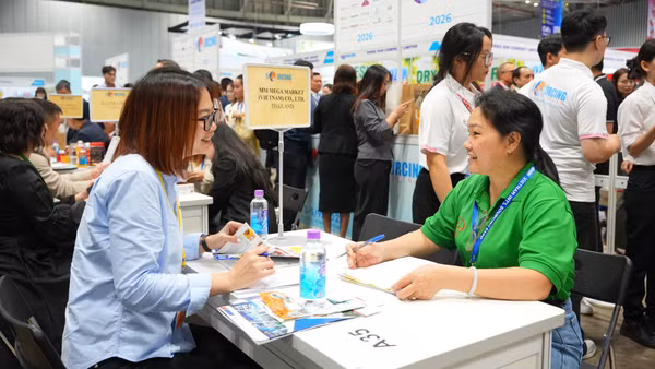 Chuyển đổi số mở đường cho hàng Việt vào chuỗi cung ứng toàn cầu. (Ảnh: Đỗ Bảo)
