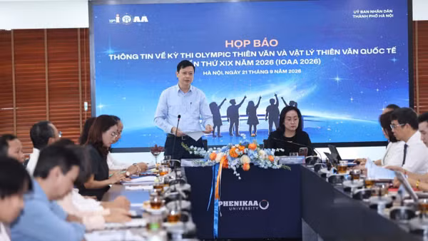 Quang cảnh buổi họp báo. (Ảnh: ĐẠI THẮNG)