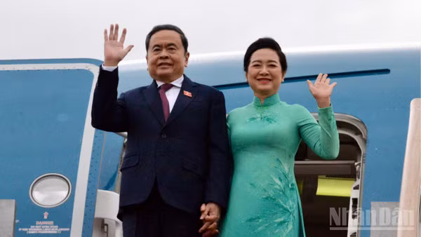 Chủ tịch Quốc hội Trần Thanh Mẫn và Phu nhân rời thủ đô Seoul, kết thúc tốt đẹp chuyến thăm chính thức Hàn Quốc. (Ảnh: VĂN CHÚC VÀ CTV)
