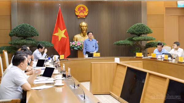 Phó Thủ tướng Hồ Quốc Dũng chủ trì cuộc họp về thực trạng hệ thống phòng thí nghiệm, trung tâm nghiên cứu, thử nghiệm. (Ảnh: chinhphu.vn)
