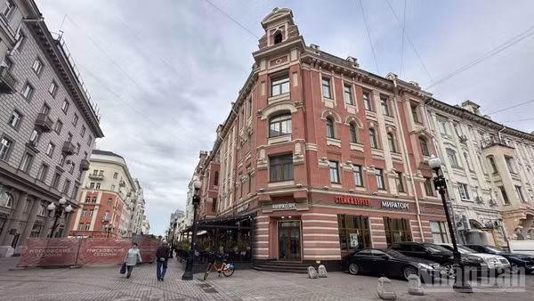 Phố cổ Arbat. (Ảnh: THÙY VÂN)