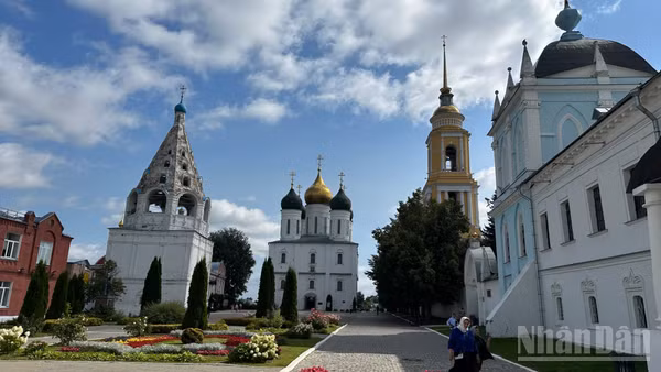 Kolomna trải qua bao thời gian vẫn giữ được nét duyên dáng cổ kính. (Ảnh: THÙY VÂN)