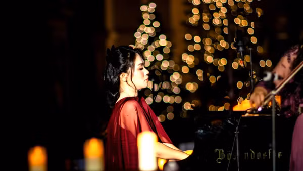 Bên cạnh hoạt động biểu diễn và đào tạo, nghệ sĩ piano Nguyễn Thị Mỹ Dung còn là người lặng thầm kết nối, đưa các sự kiện âm nhạc quốc tế đến Việt Nam. (Ảnh: Nhân vật cung cấp)