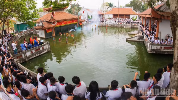 Phường rối nước Đào Thục đang góp phần tích cực trong bảo tồn di sản, phát triển công nghiệp văn hóa tại địa phương.