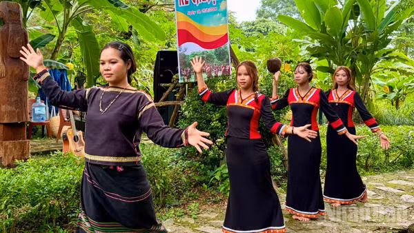 Làng Văn hóa-Du lịch các dân tộc Việt Nam đã sẵn sàng nhiều chương trình đón khách nhân dịp kỷ niệm 81 năm Ngày Quốc khánh.