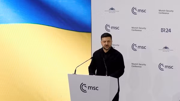 Tổng thống Ukraine Volodymyr Zelensky phát biểu tại Hội nghị An ninh Munich ở Munich, Đức ngày 14/2/2026. (Ảnh: THX/TTXVN)