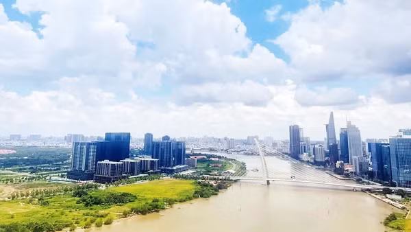 Một góc đô thị Thành phố Hồ Chí Minh. (Ảnh: TÙNG QUANG)