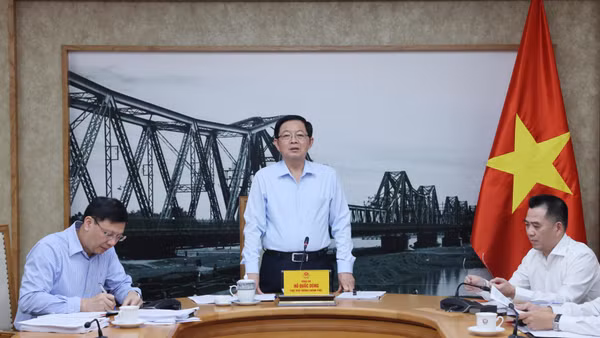 Phó Thủ tướng Hồ Quốc Dũng phát biểu chỉ đạo. (Ảnh: TTXVN)