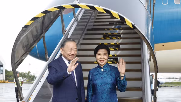 Tổng Bí thư, Chủ tịch nước Tô Lâm và Phu nhân rời thủ đô Manila, kết thúc tốt đẹp chuyến thăm cấp Nhà nước tới Philippines. (Ảnh: TTXVN)