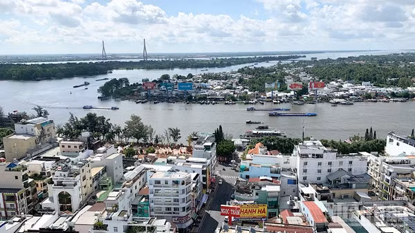 Một góc đô thị trung tâm thành phố Cần Thơ. (Ảnh: THANH TÂM)