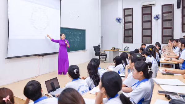 Sinh viên Trường đại học Sư phạm Hà Nội trong giờ học. (Ảnh: HNUE)