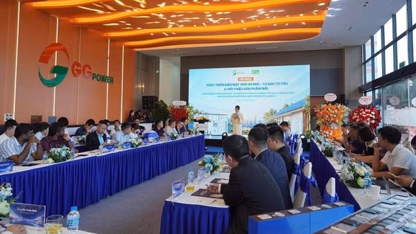 Hội nghị “Phát triển điện mặt trời áp mái-Tự sản, tự tiêu & Giới thiệu sản phẩm mới”. (Ảnh: BTC)