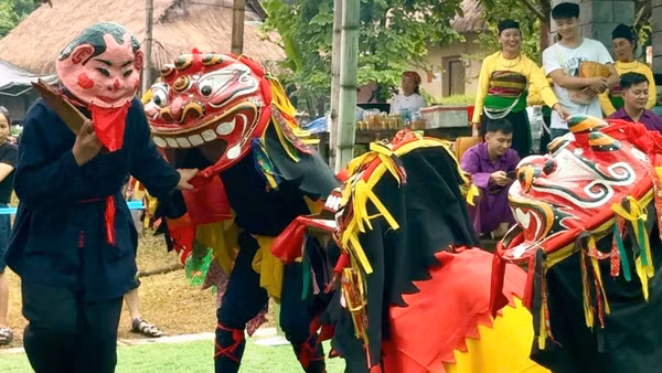 Múa Sư tử mèo của dân tộc Nùng - Di sản văn hóa phi vật thể quốc gia. (Ảnh: Ban tổ chức)