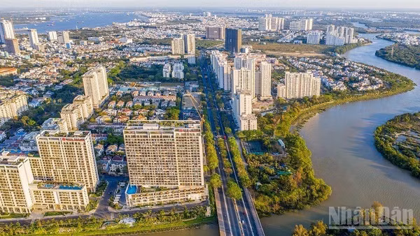Bức tranh sáng màu thị trường bất động sản Thành phố Hồ Chí Minh nửa đầu 2026. (Ảnh: Báo Nhân Dân)