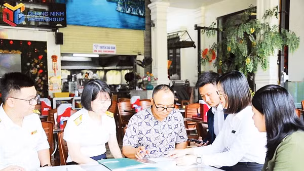 Công chức Thuế thành phố Hải Phòng đã linh hoạt kết hợp trực tiếp và qua công nghệ hỗ trợ thiết thực cho doanh nghiệp, người nộp thuế trong quá trình thực hiện quyết toán thuế, tuân thủ pháp luật thuế.