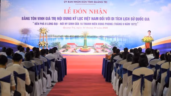 Tỉnh Quảng Trị tổ chức lễ đón nhận bằng tôn vinh giá trị nội dung kỷ lục Việt Nam đối với Di tích lịch sử quốc gia Bến phà II Long Đại. (Ảnh: HG)