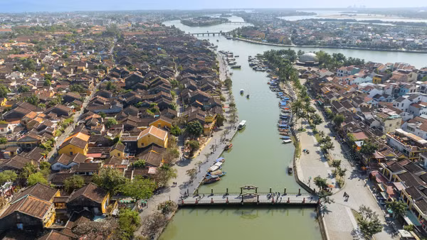 Toàn cảnh Hội An nhìn từ trên cao. (Ảnh: NGUYỄN ANH CƯỜNG)
