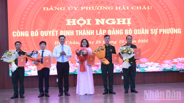 Đà Nẵng công bố thành lập Đảng bộ Quân sự phường Hải Châu. (Ảnh: ANH ĐÀO)
