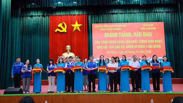 Vùng 3 Hải quân khánh thành, bàn giao công trình nâng cao chất lượng sinh hoạt, học tập cho cán bộ, chiến sĩ. (Ảnh: NGỌC VĨNH)