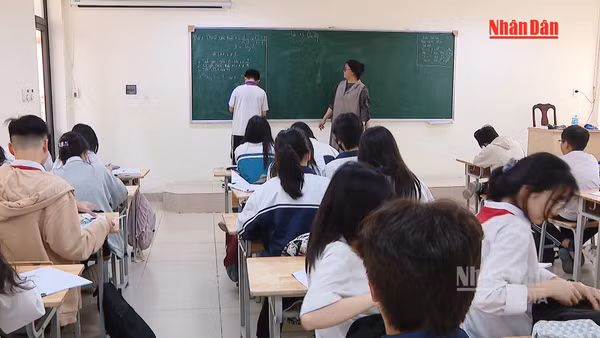 [Video] Ban đại diện cha mẹ học sinh không được đặt ra khoản đóng góp bắt buộc