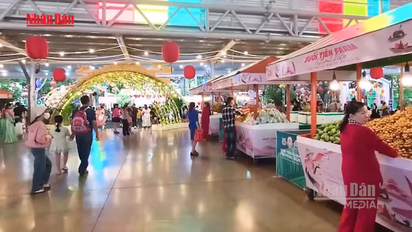 [Video] Lễ hội Trái cây Nam Bộ 2026 thu hút đông đảo du khách tại Suối Tiên