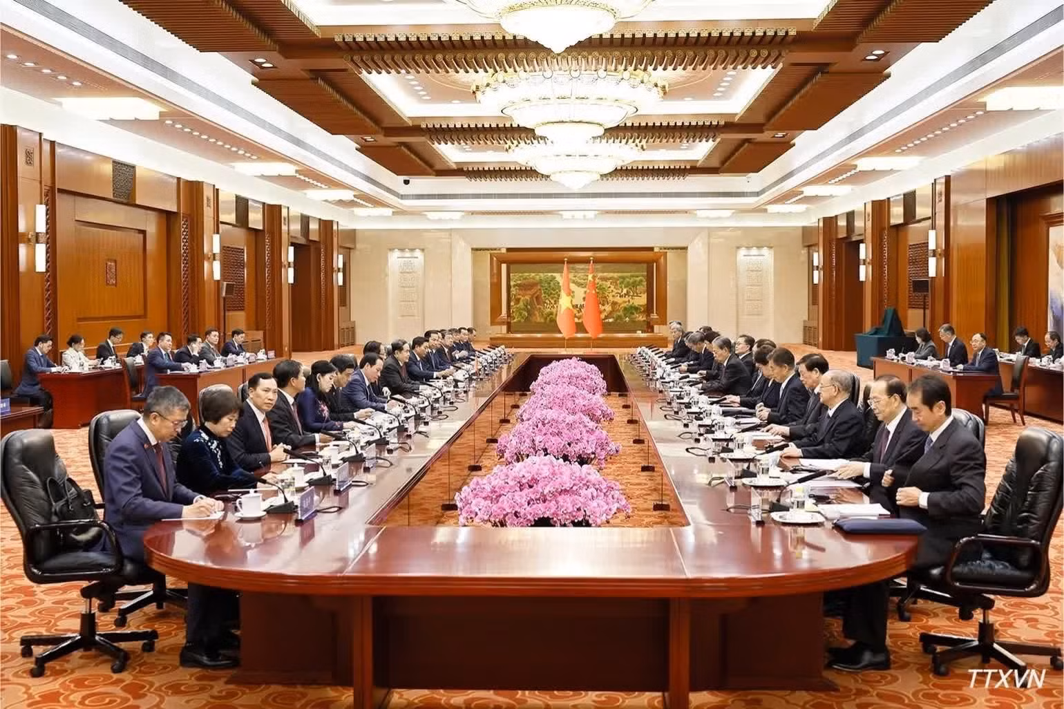 vna-potal-chu-tich-quoc-hoi-hoi-dam-voi-uy-vien-truong-nhan-dai-toan-quoc-trung-quoc-6359.jpg