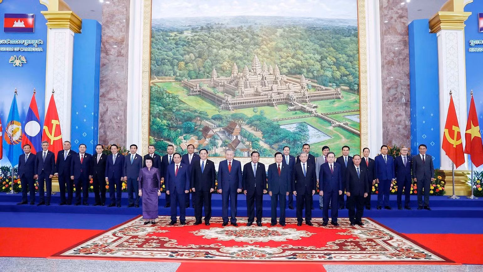 vna-potal-cuoc-gap-cap-cao-giua-3-dang-dang-nhan-dan-campuchia-dang-cong-san-viet-nam-va-dang-nhan-dan-cach-mang-lao-8577351.jpg