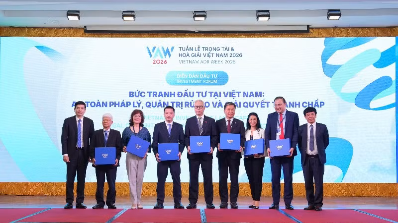 Diễn đàn “Bức tranh đầu tư tại Việt Nam: An toàn pháp lý, Quản trị rủi ro và Giải quyết tranh chấp” được tổ chức ngày 27/5 tại Hà Nội.