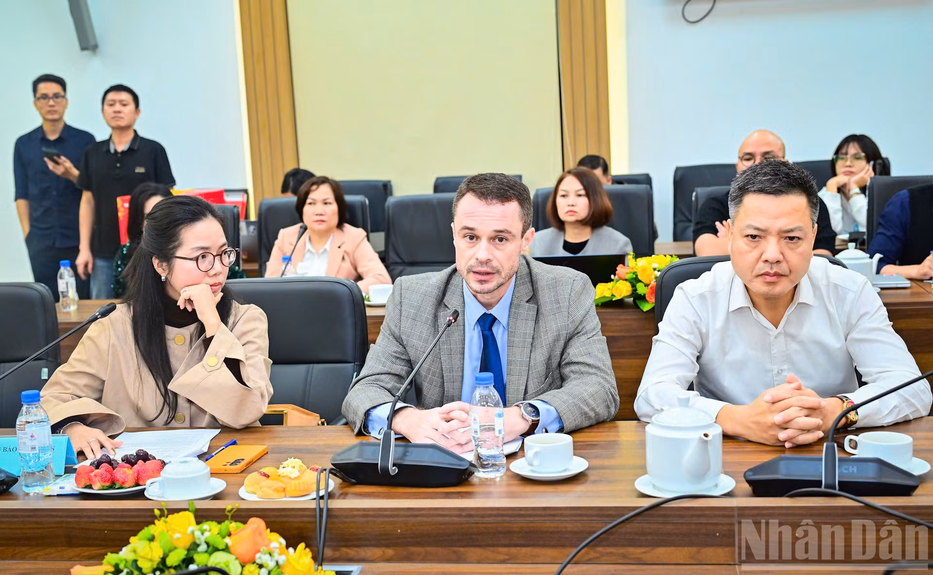 ndo_br_15411037438355342914.jpg